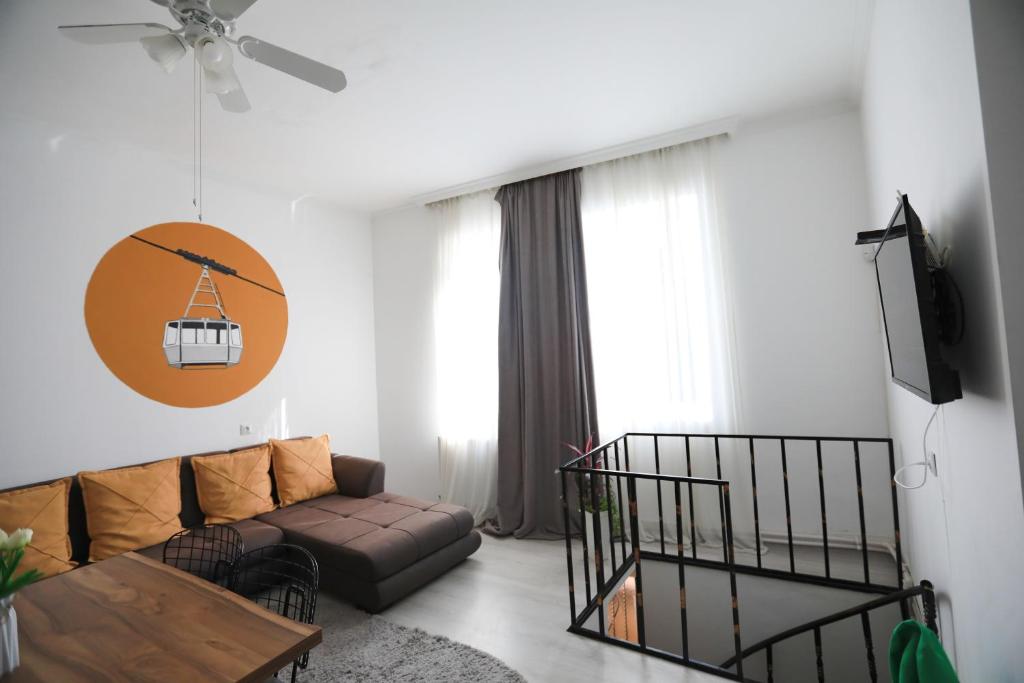 Kutaisi Heritage - Modern House in Historic District photo 2
