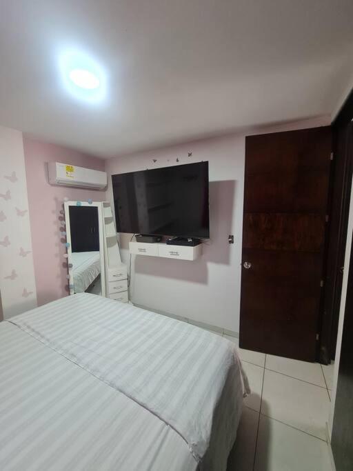 Lindo departamento en conjunto multifamiliar photo 4