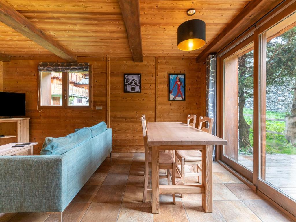 Cosy apartment in Tignes with garden photo 2