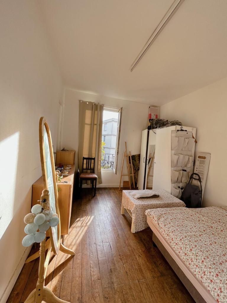 Room Private next to Train B 100meter, easy go to Centre Ville, not whole appartement photo 2