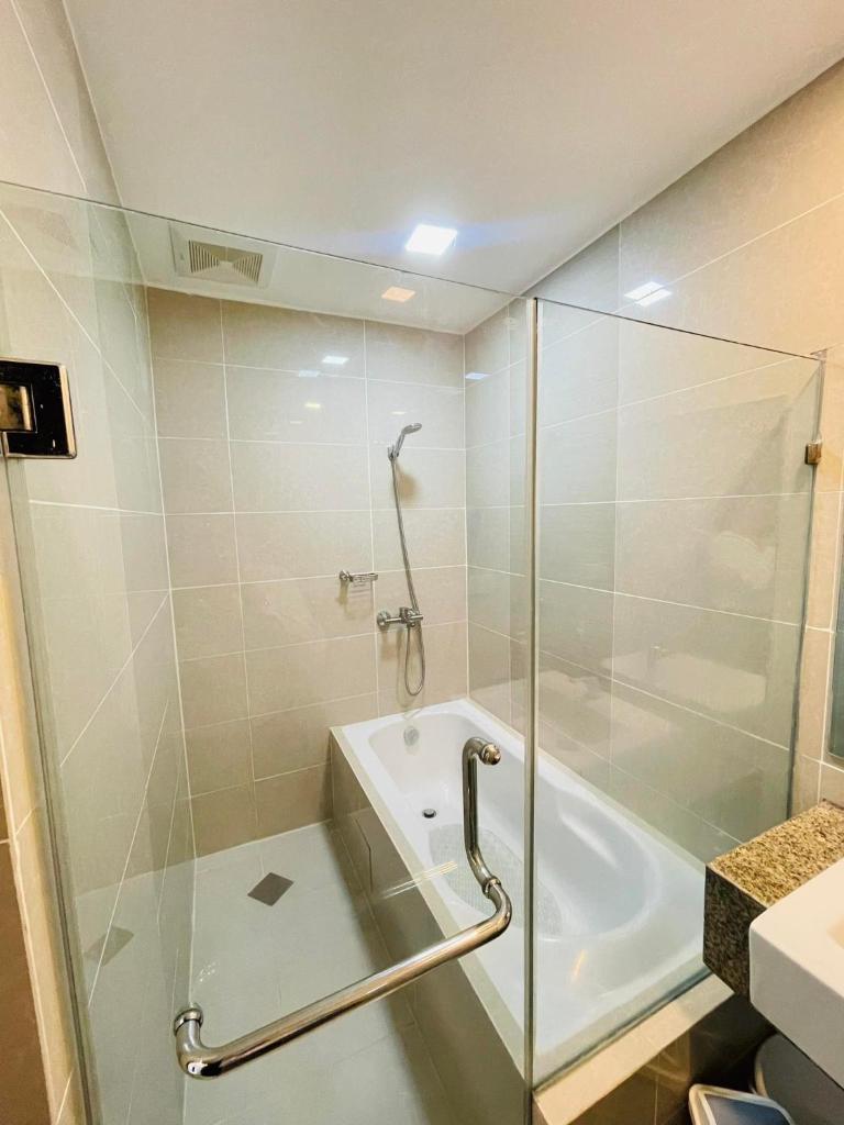 Seaview Mactan Newtown 1BR with 2 beds photo 2
