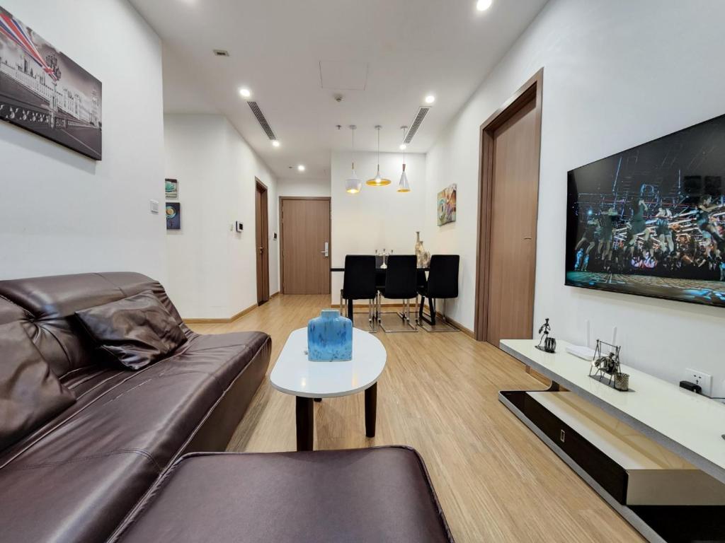 Luxury Apt 2BR Vinhomes Skylake