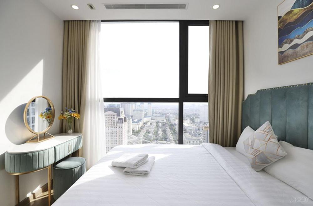 Luxury Apt 2BR Vinhomes Skylake