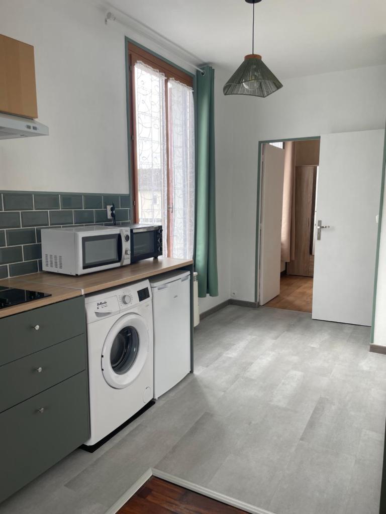 Appartement 35 m2 1er étage 200 m de la mer photo 2