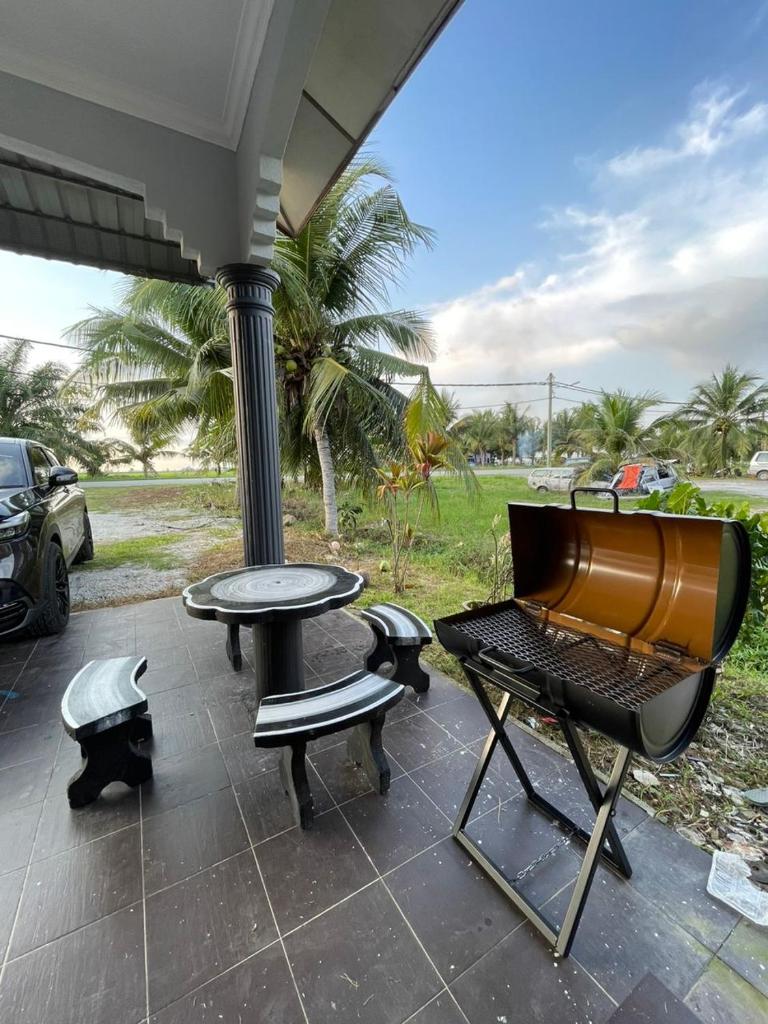 ARY&ZZ Homestay, TANJUNG KARANG