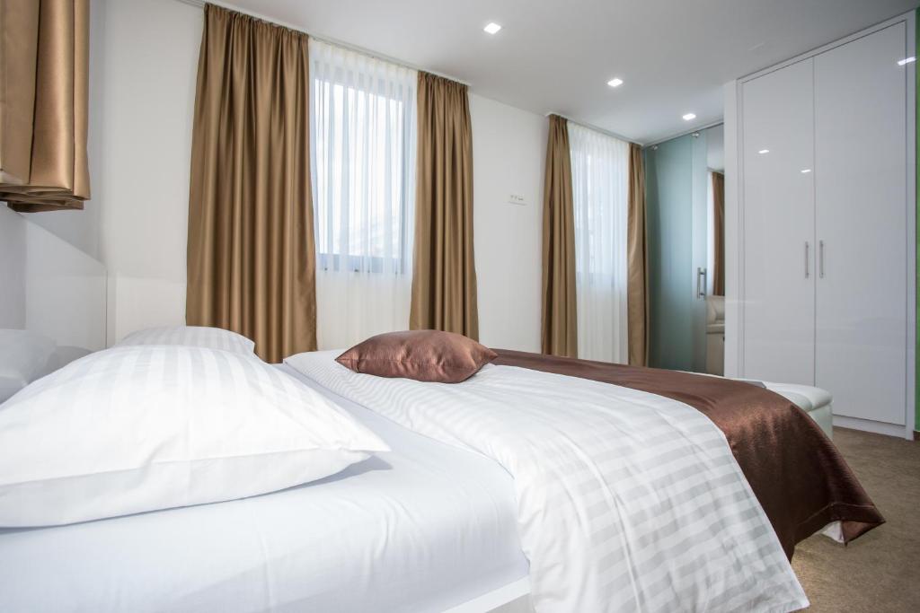 Апартаменты (Апартаменты в пентхаусе), Hotel National