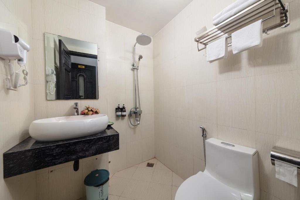 Hanoi Liliane Hotel and Travel