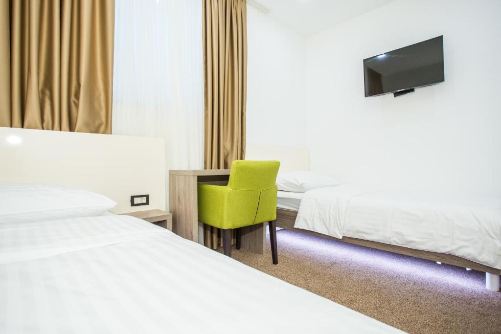 Двухместный (Двухместный номер с 2 отдельными кроватями), Hotel National