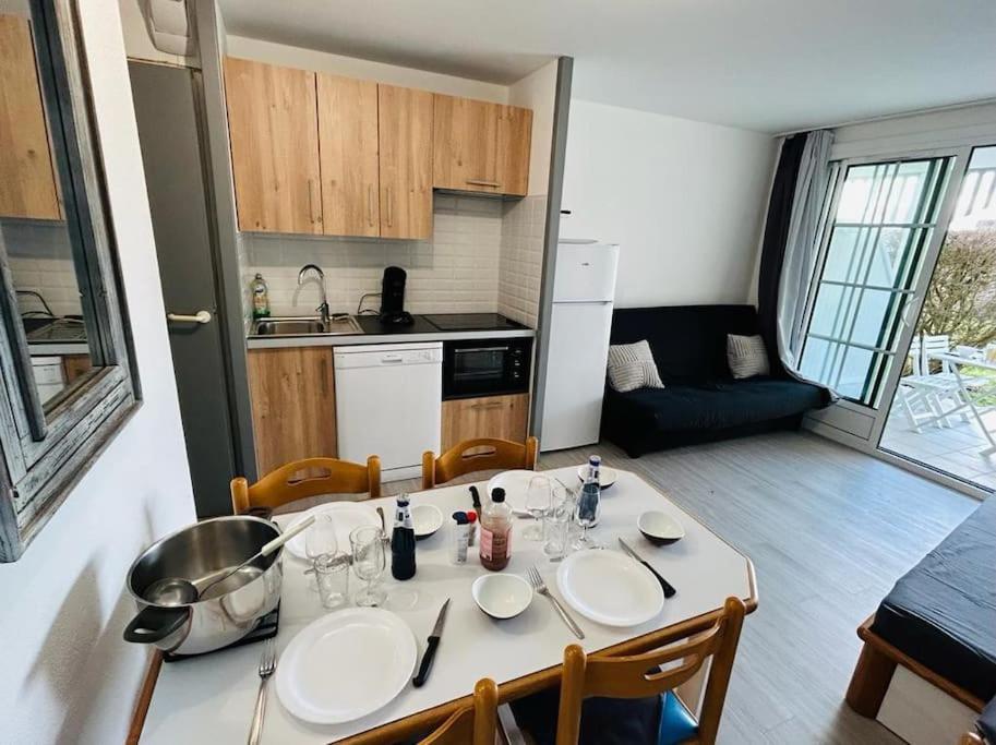 "LE PIED À TERRE" Appartement 5 personnes, sur le Port de Plaisance, accès parc aquatique gratuit photo 3