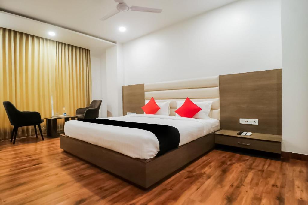 OYO Flagship Hotel Gn Pride photo 1
