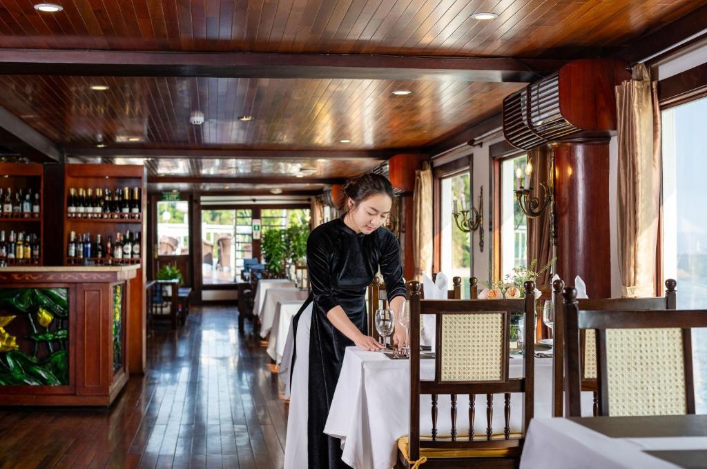 Indochina Sails Cruise