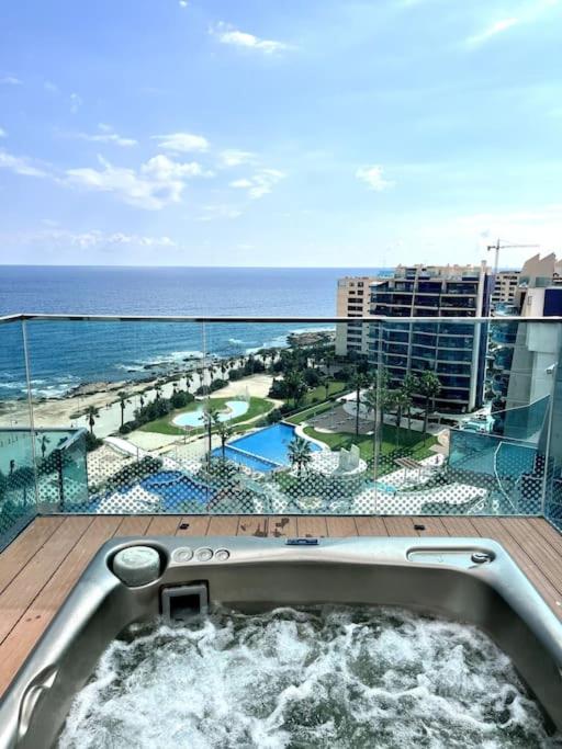 Luxury penthouse with a private jacuzzi! photo 1