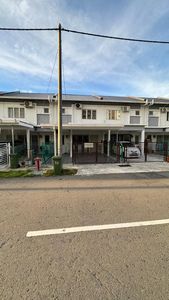 GANGGARAK PERMAI 2 TINGKAT VVIP LABUAN photo 1