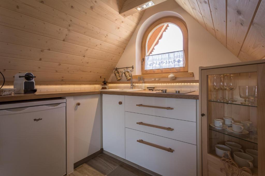 Сьюит (Полулюкс с видом на горы), Aparthotel Bambi
