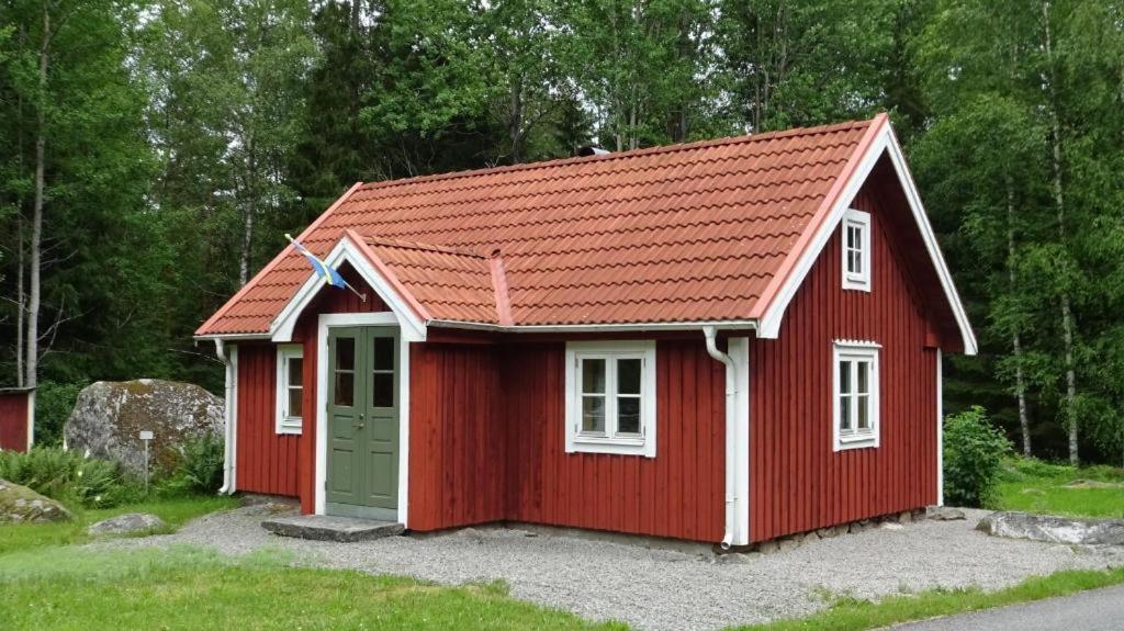 Tildas Off-Grid Cottage Småland photo 1