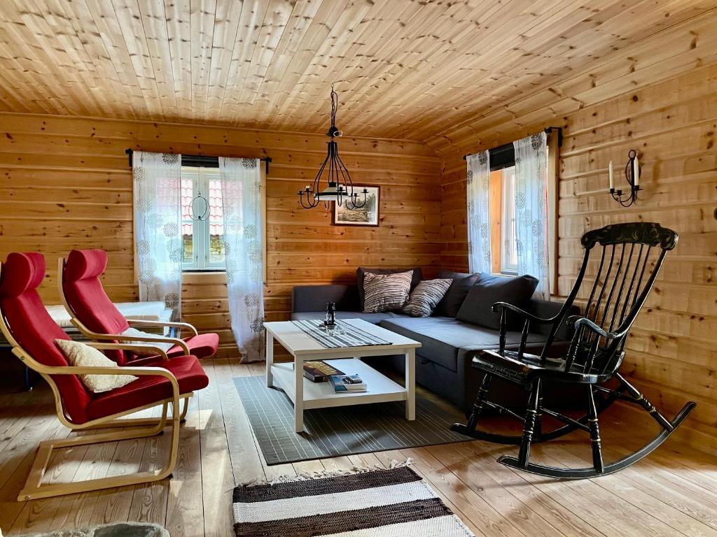Tildas Off-Grid Cottage Småland