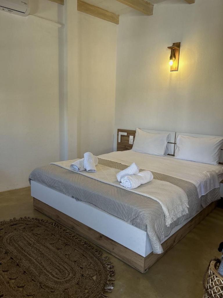 Sonia`s luxury apartment with jacuzzi photo 3
