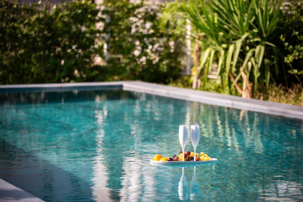 Sea front Luxury apartment Enjoyer - AMAZING POOL with a large garden and private garage photo 1