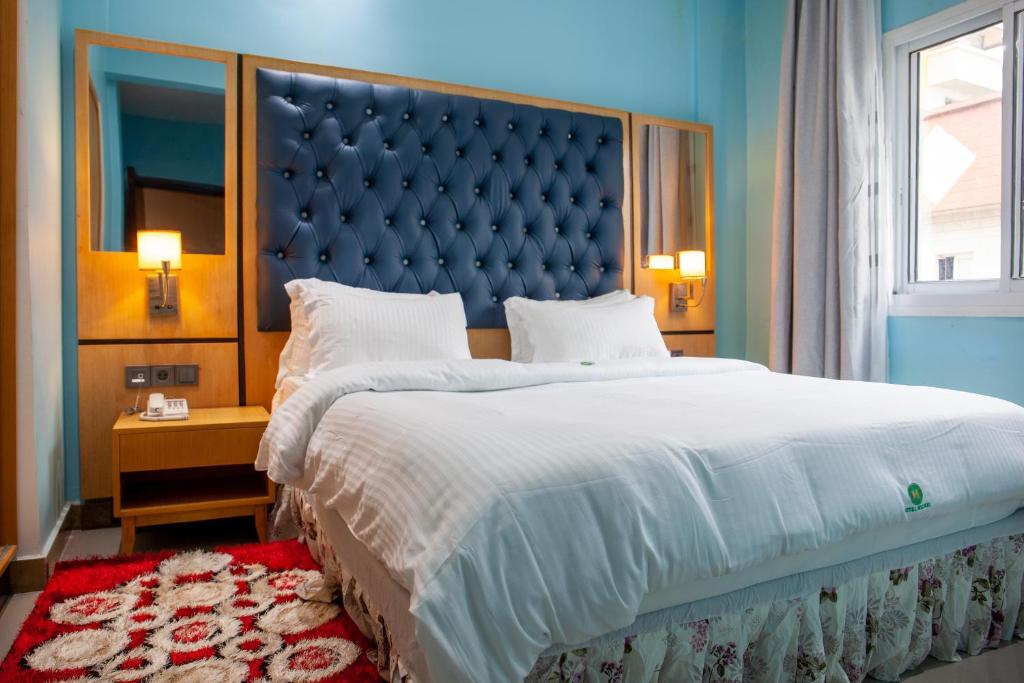 HOTEL MICKEL photo 3