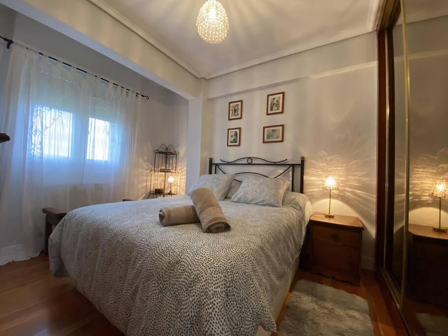 Los Angeles House photo 2