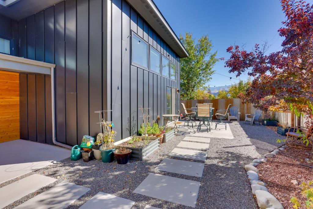 Modern Ridgway Home Walk to Town, Mountain Views! photo 1