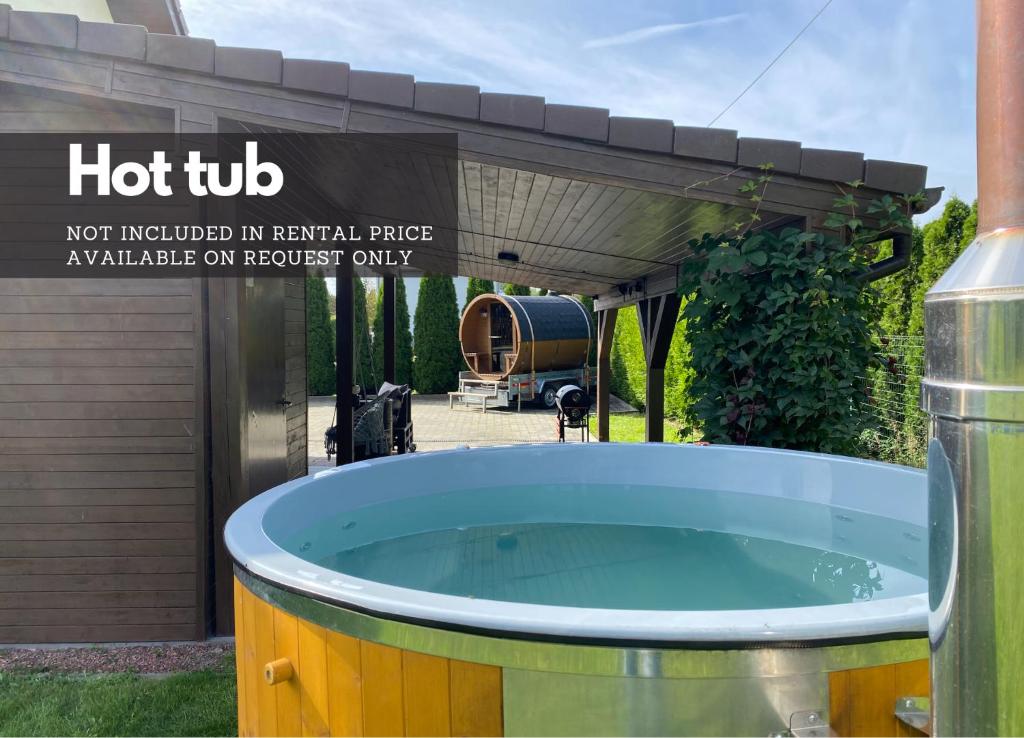 4 Bedroom family house with access to a hot tub photo 1