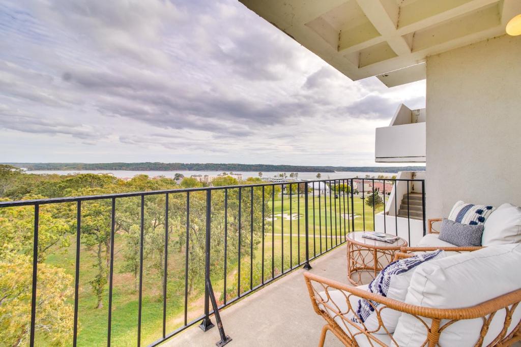 Beautiful Monkey Island Condo Golf, Fish and Boat! photo 1