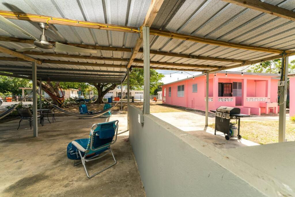 Coral Casa just one block from the beach photo 2