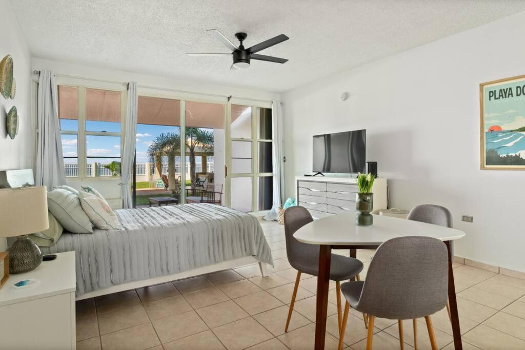 Beacfront Petite Paradise unit at Pelican Reef 103 photo 1