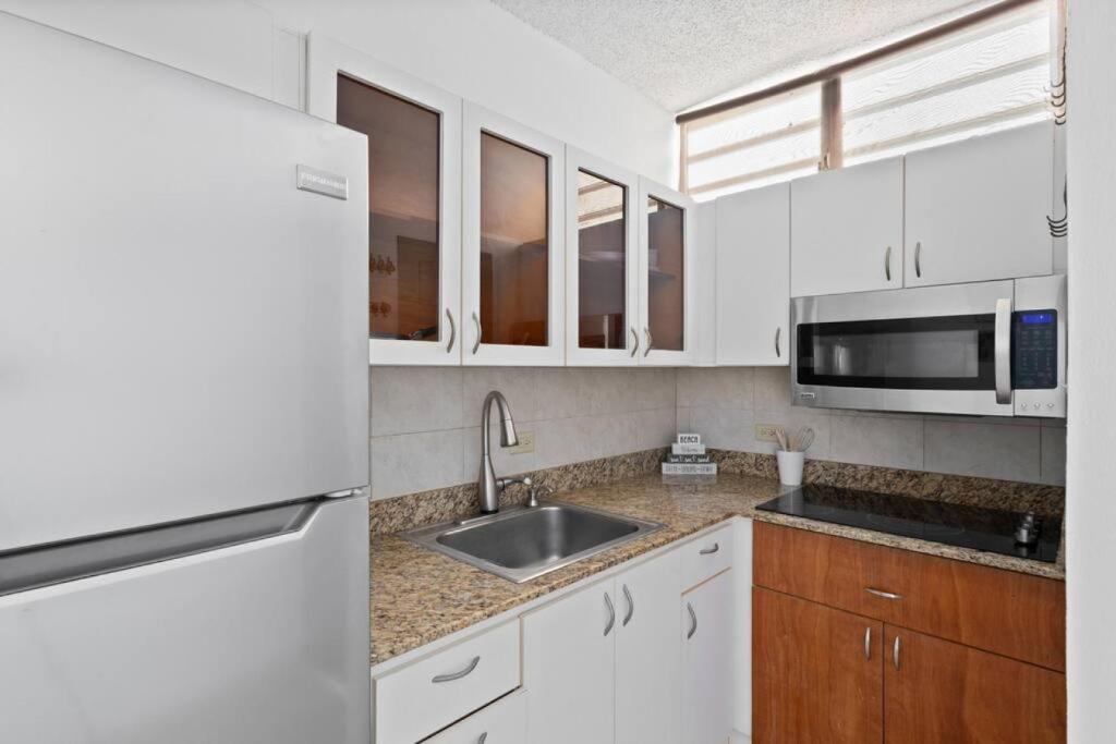 Beacfront Petite Paradise unit at Pelican Reef 103 photo 4