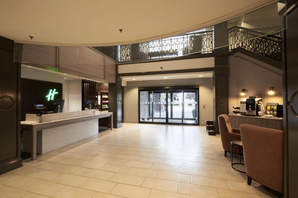 Holiday Inn & Suites Ottawa Kanata, an IHG Hotel photo 3