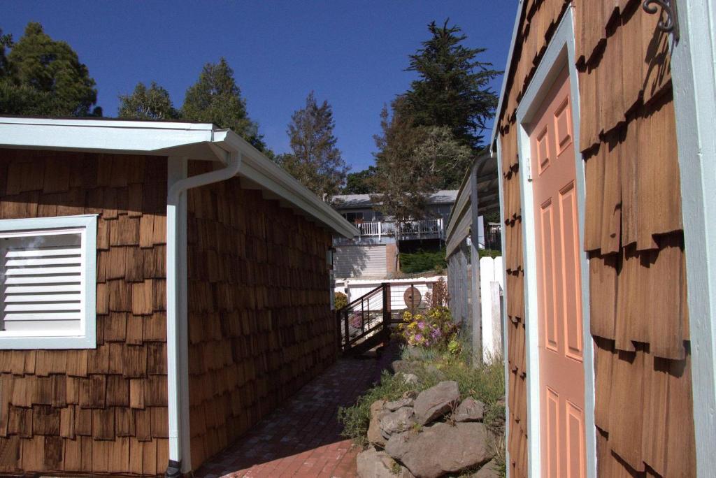 1801 Downing Ave. photo 4