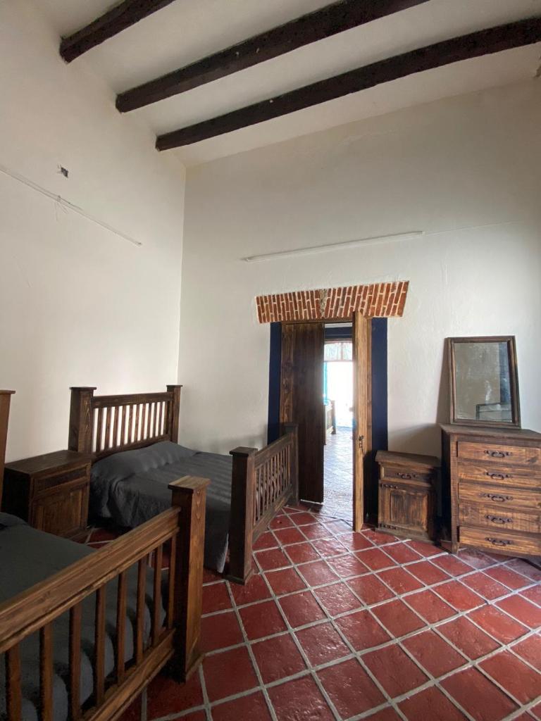 HOSTAL CON 4 HABITACIONES SENCILLAS EN SEGUNDO PISO photo 3