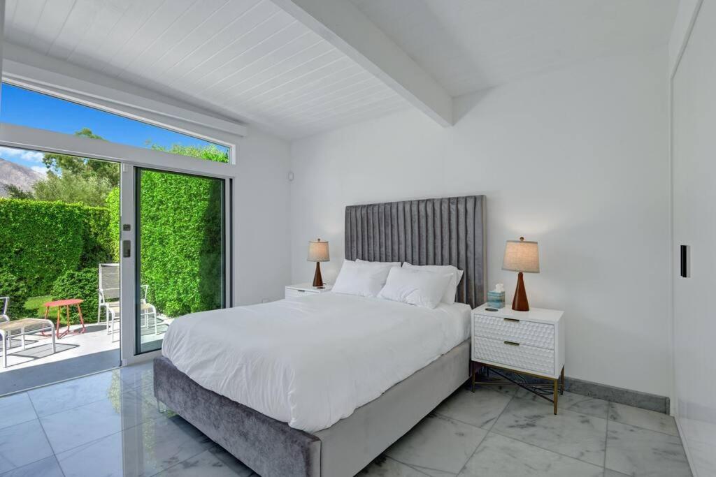 Luxury Palm Springs Home With a POOL, Next to Downtown & Airport photo 3