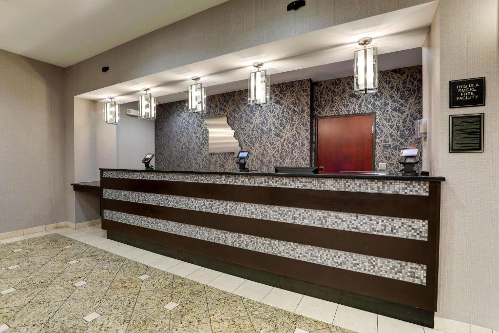 Drury Inn & Suites St Joseph photo 2