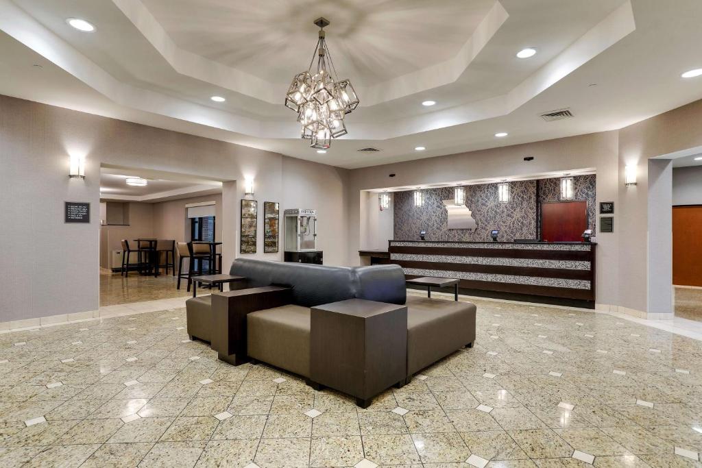 Drury Inn & Suites St Joseph photo 3