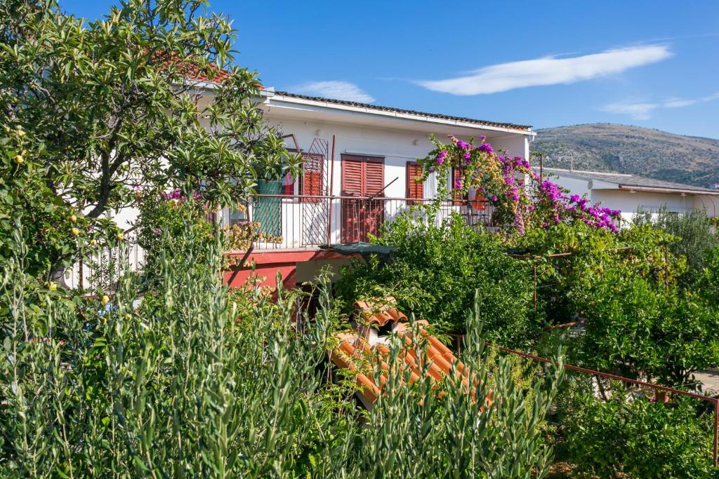 Apartments by the sea Seget Vranjica, Trogir - 1038 photo 2