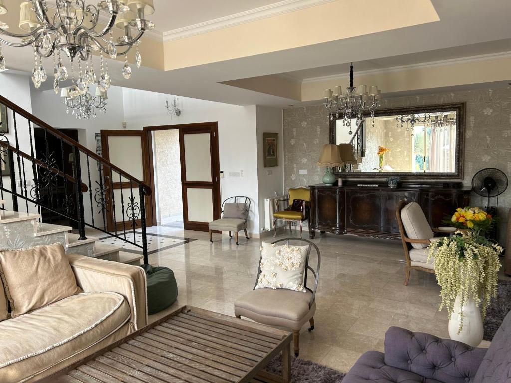 SeaView 5 Bedroom Villa with Private Pool photo 2