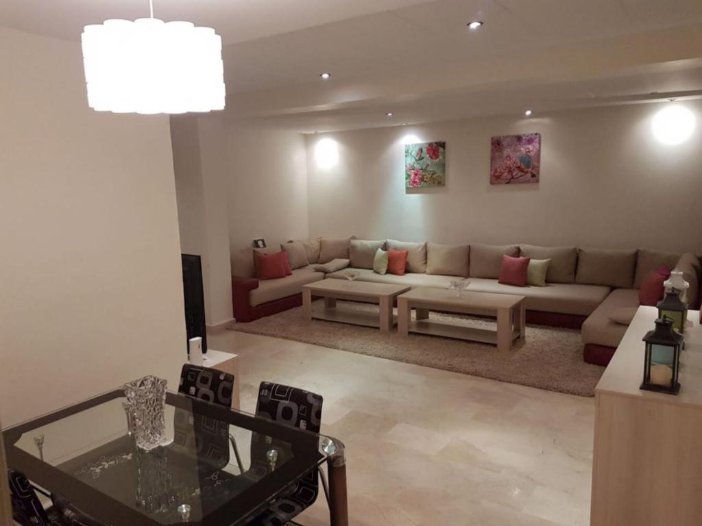 Stylish Property Perfect for Business & Leisure Trips photo 2