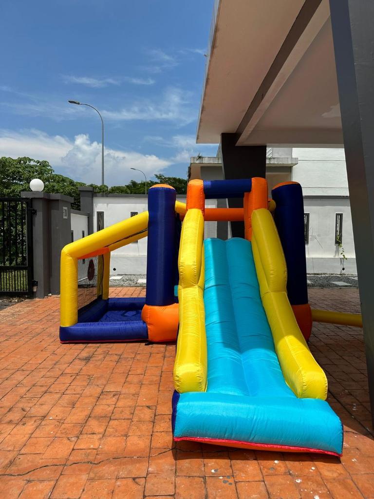 Lux Villa 6rm 12 to 22 pax Wifi Netflix BBQ SteamBoat Games Beach Water Park photo 4