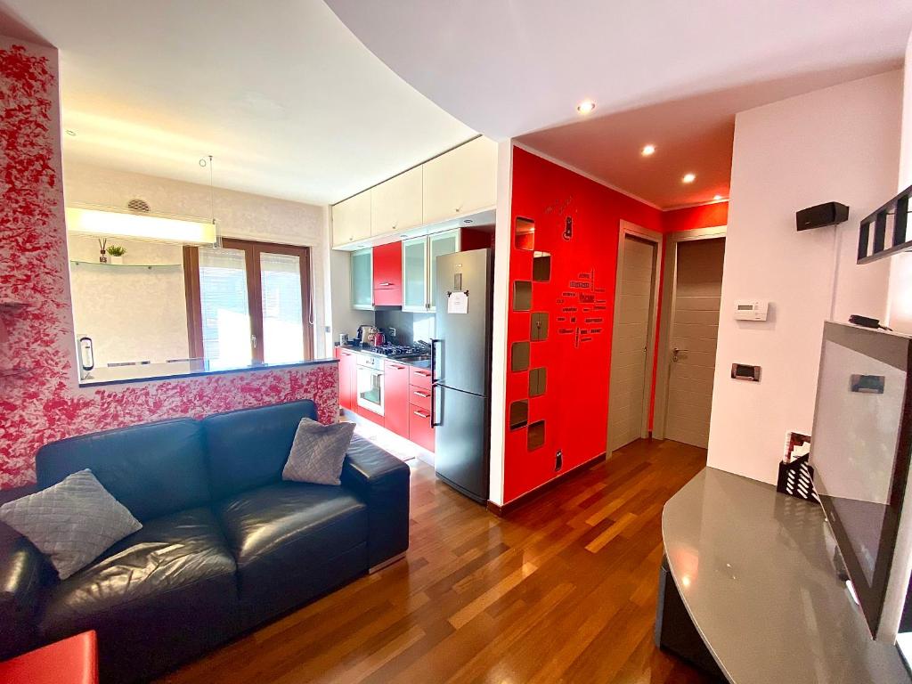 Red House photo 1