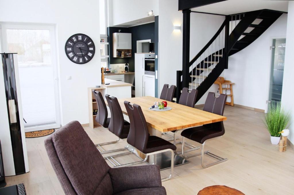 modernes Ferienhaus mit Kamin, Garten und eigener Sauna - Ferienhaus Meerfreude photo 4