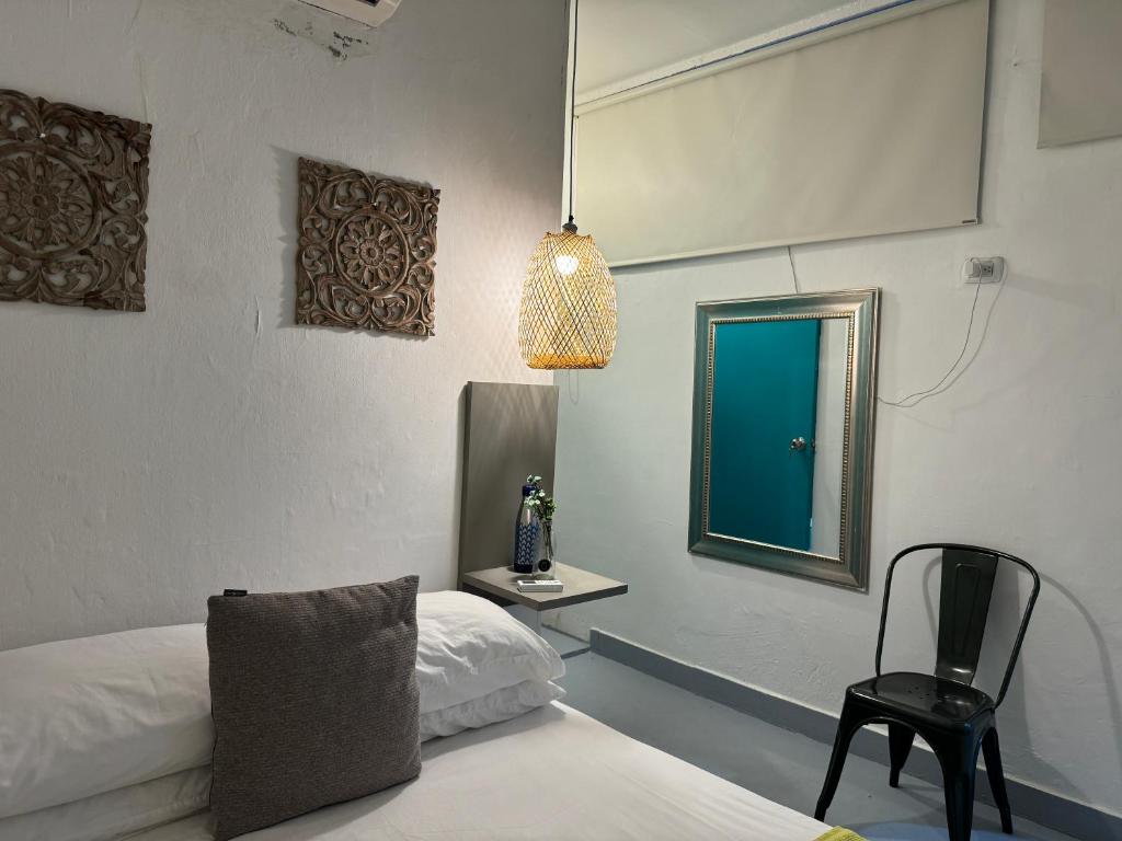 El Barrio Hostal photo 4