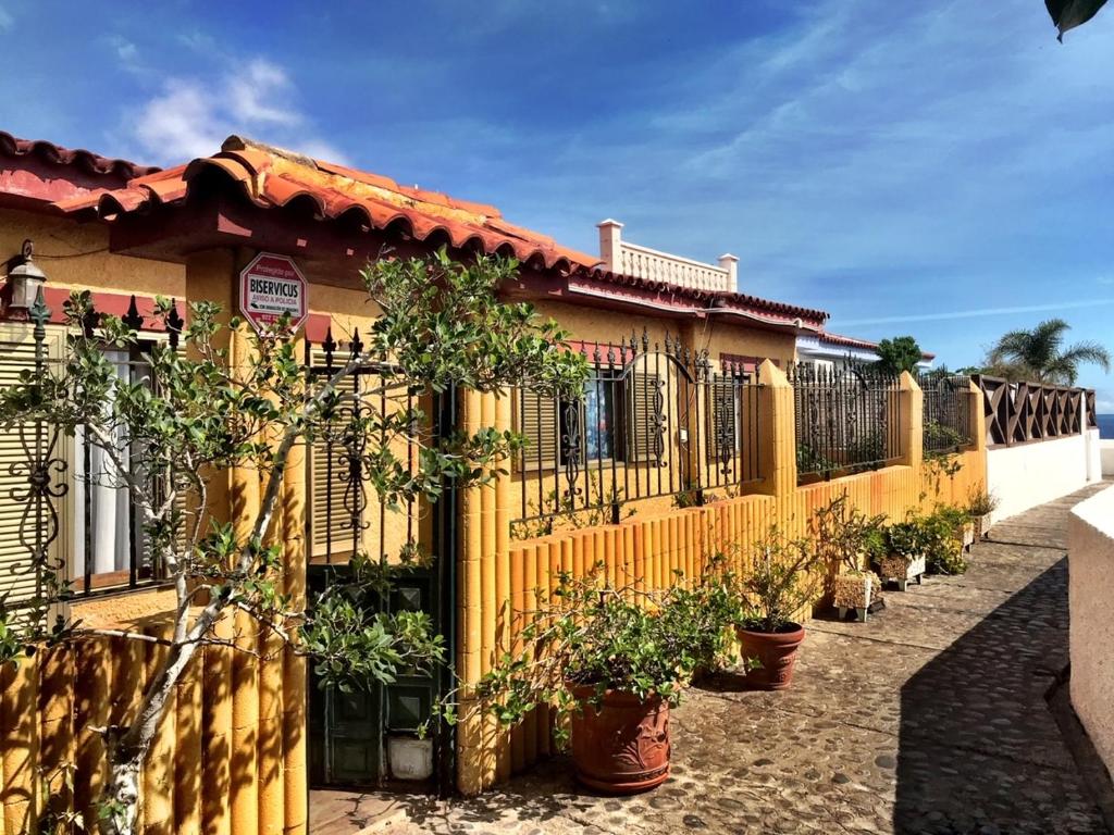 Casa Amarilla junto al mar photo 3