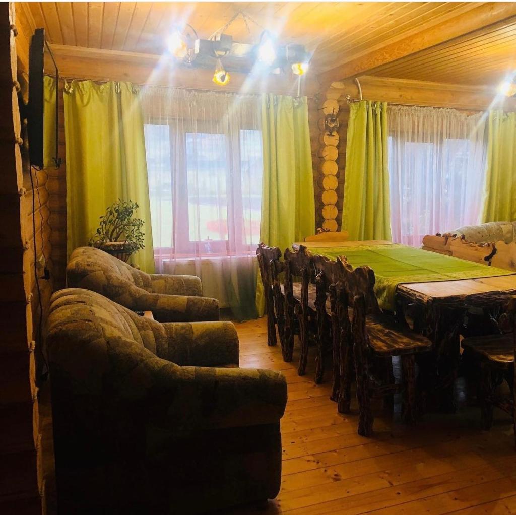 Cottage in Yasinya photo 4