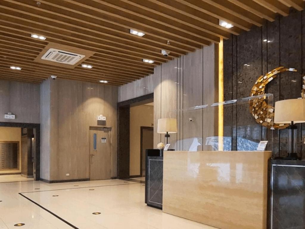 Spacious 2BR Apartment in BGC with Workspace & Washer photo 4