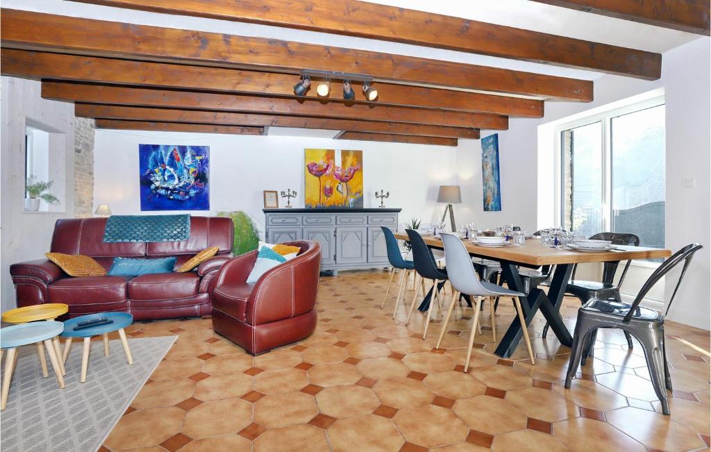 Awesome Home In Frel With Wi-fi photo 2