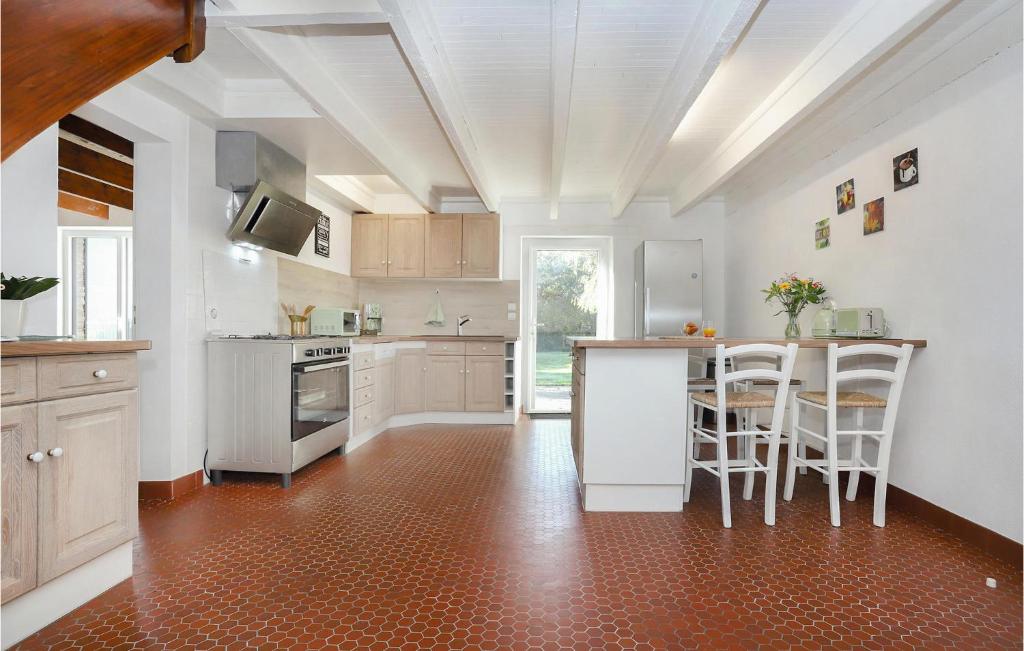 Awesome Home In Frel With Wi-fi photo 4