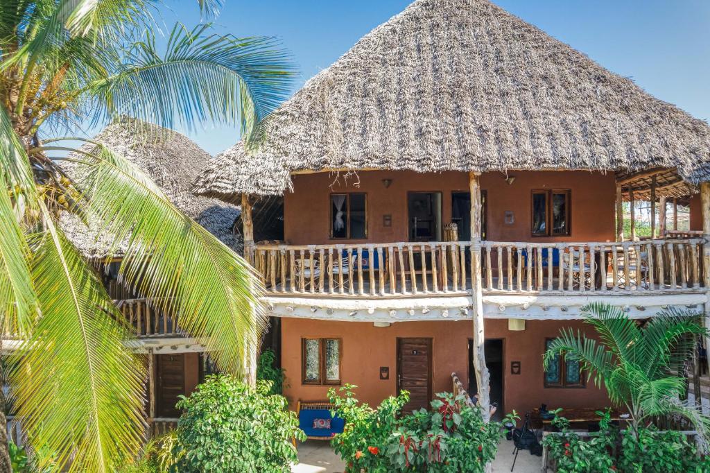 Shanuo Beach Bungalows photo 3
