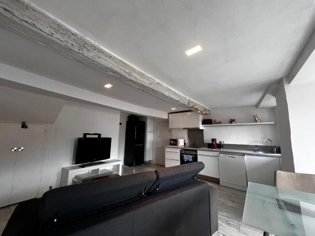 Charmante maison Climatisé avec Netflix et Disney plus photo 3